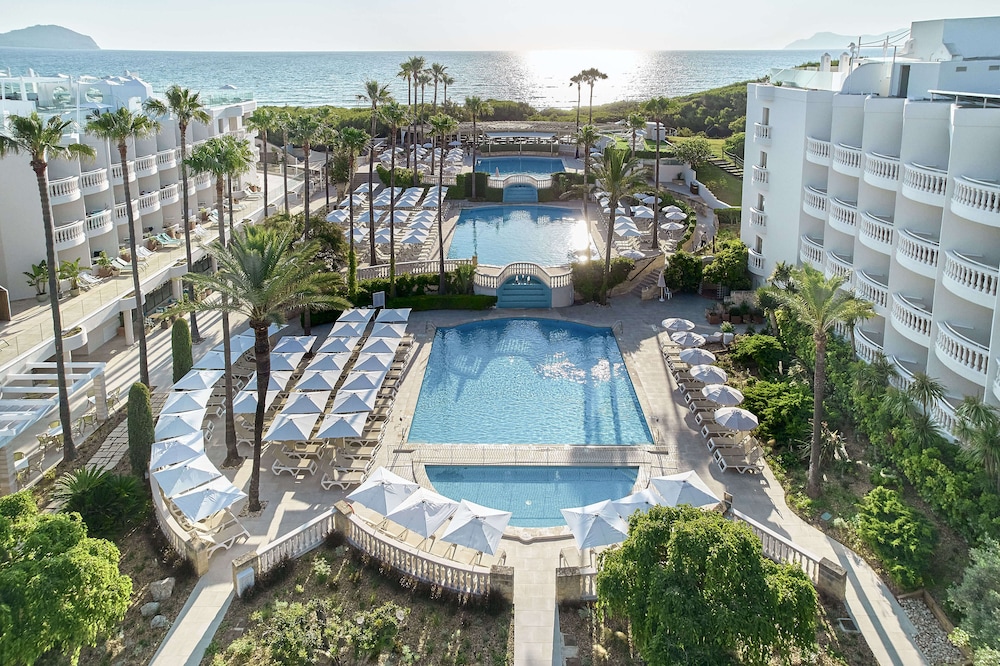 Iberostar Selection Albufera Playa - All Inclusive — Swimming pool in Playa de Muro, Balearic Islands