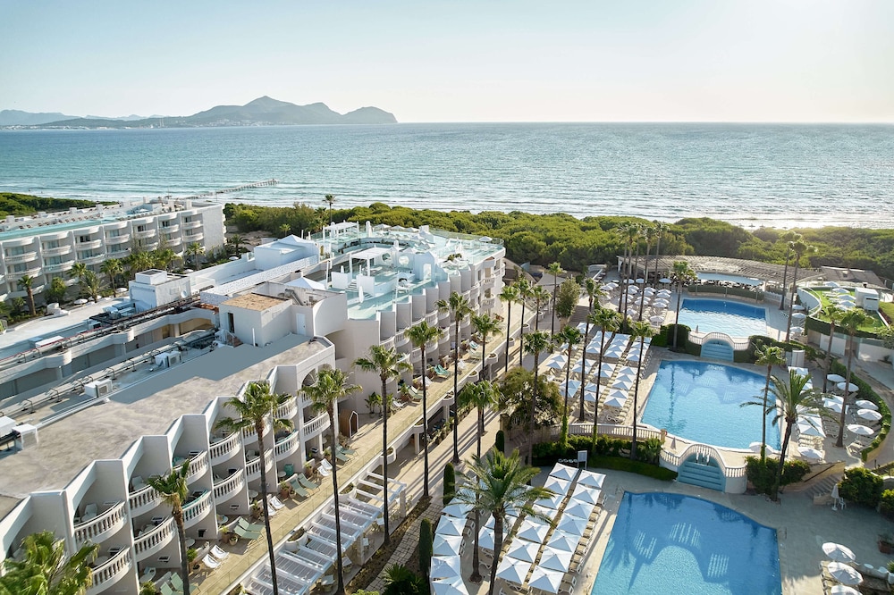 Iberostar Selection Albufera Playa - All Inclusive — Hotel building in Playa de Muro, Balearic Islands