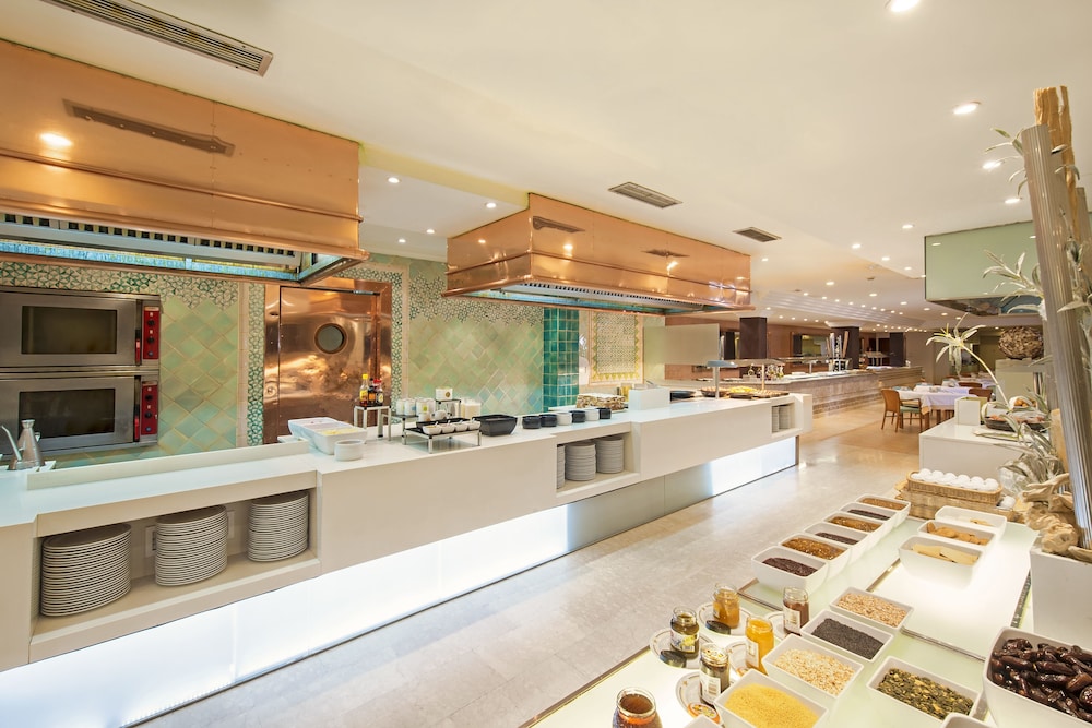 Iberostar Selection Albufera Playa - All Inclusive — Restaurant & bars in Playa de Muro, Balearic Islands