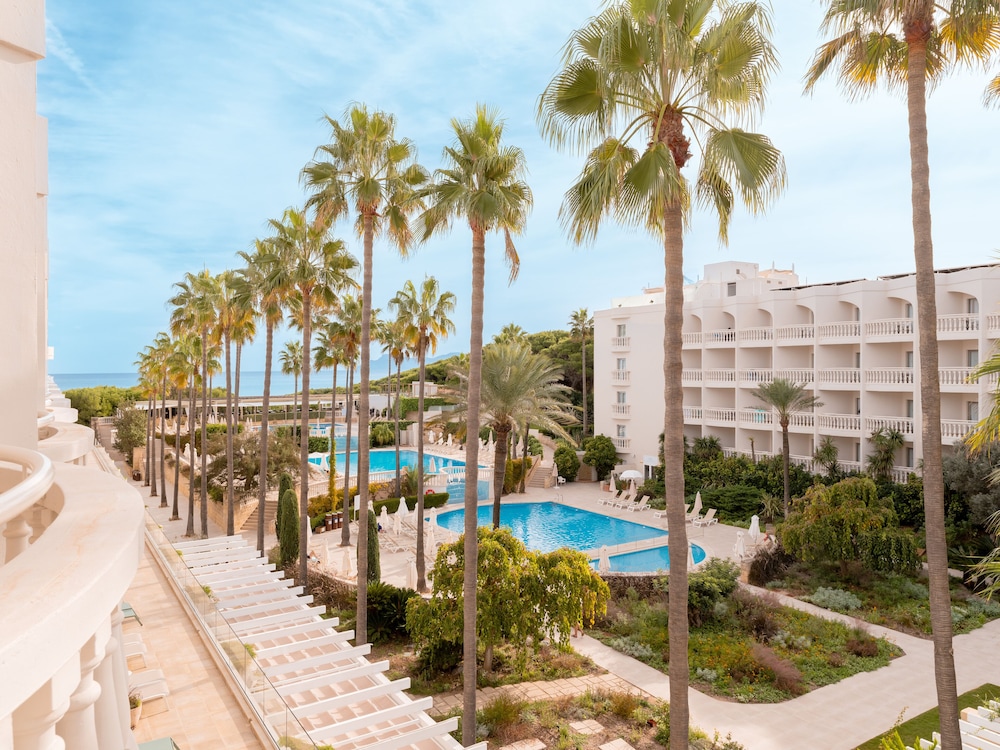 Iberostar Selection Albufera Playa - All Inclusive — Swimming pool in Playa de Muro, Balearic Islands