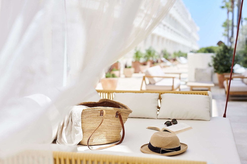 Iberostar Selection Albufera Playa - All Inclusive — Hotel building in Playa de Muro, Balearic Islands