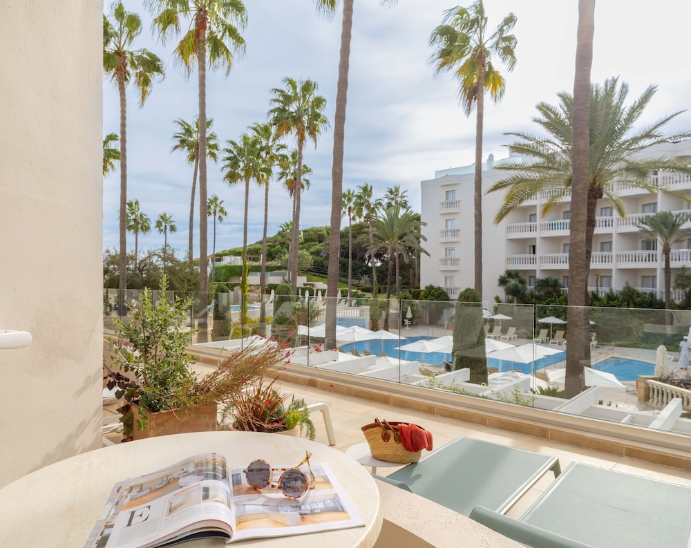Iberostar Selection Albufera Playa - All Inclusive — Swimming pool in Playa de Muro, Balearic Islands