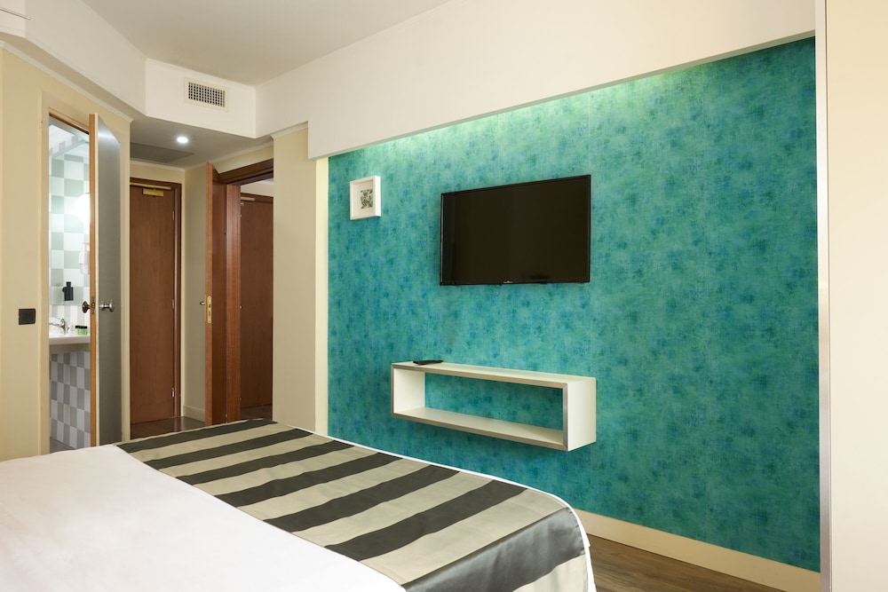 Hotel Roma Tor Vergata — Hotel rooms in Rome, Lazio