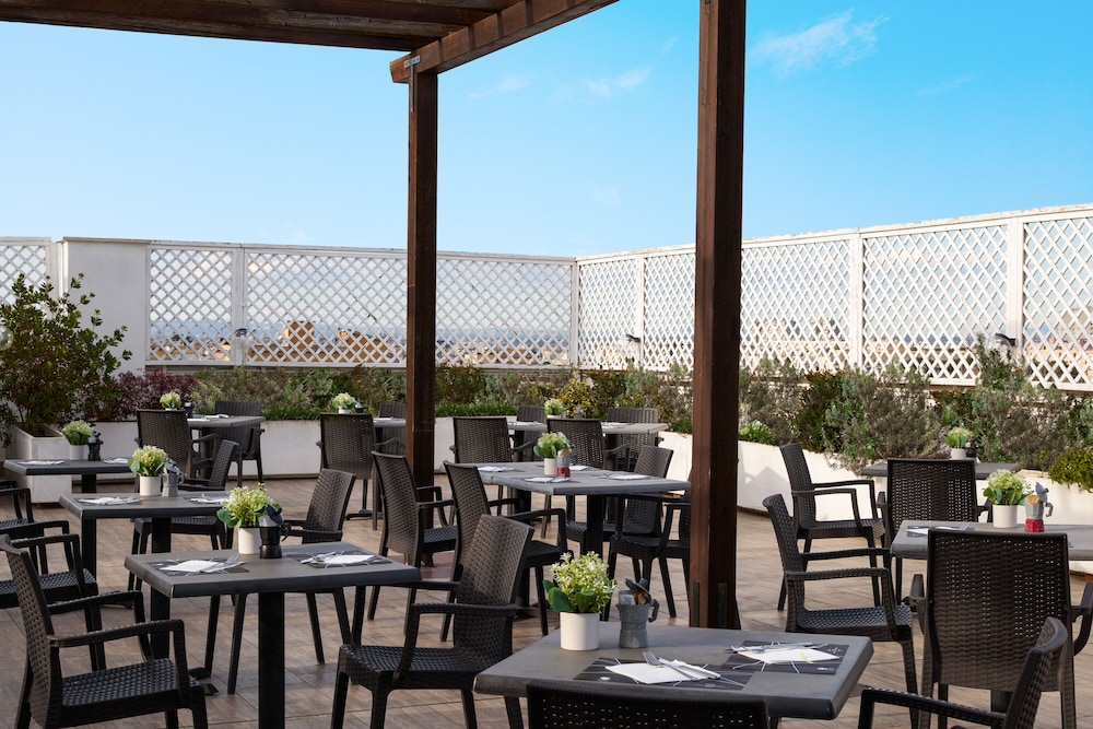 Hotel Roma Tor Vergata — Restaurant & bars in Rome, Lazio
