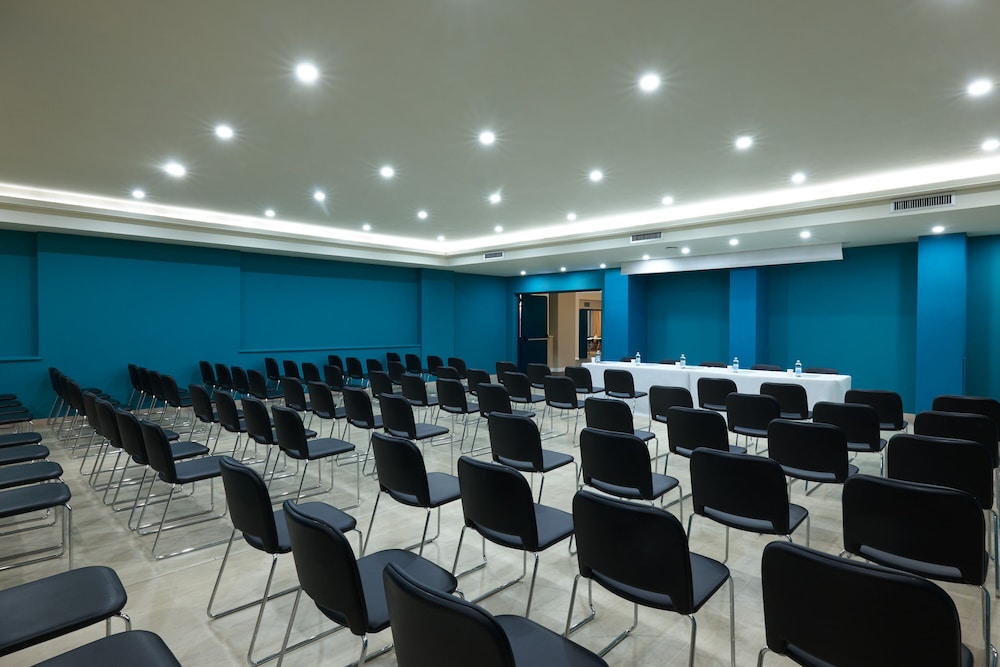 Hotel Roma Tor Vergata — Hotel building in Rome, Lazio