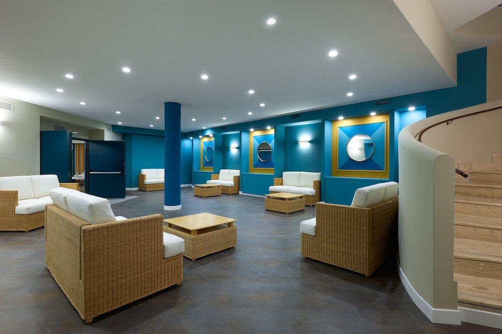 Hotel Roma Tor Vergata — Hotel building in Rome, Lazio