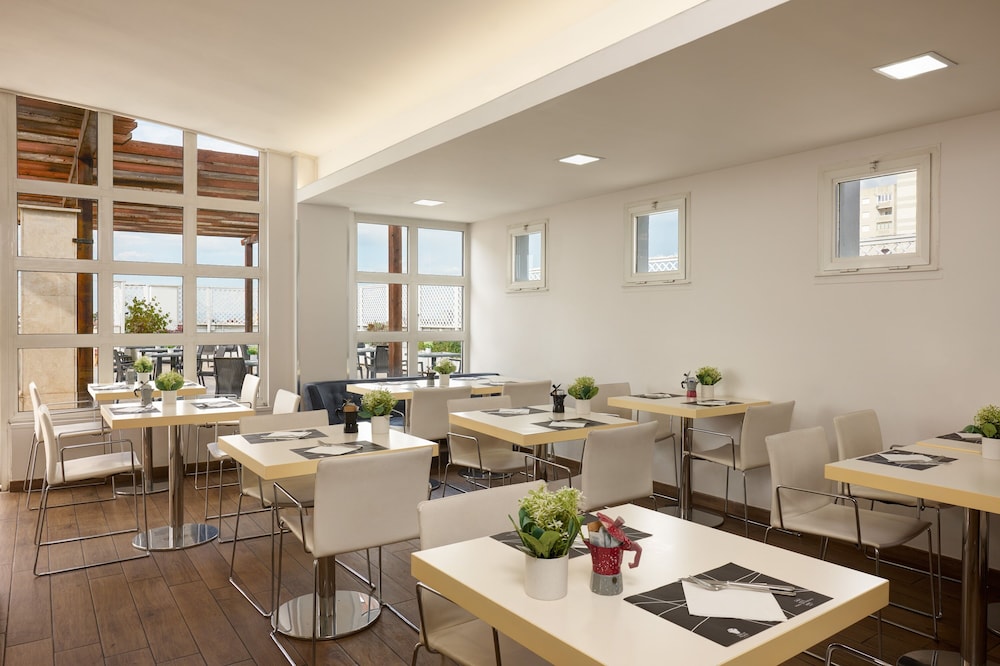 Hotel Roma Tor Vergata — Restaurant & bars in Rome, Lazio