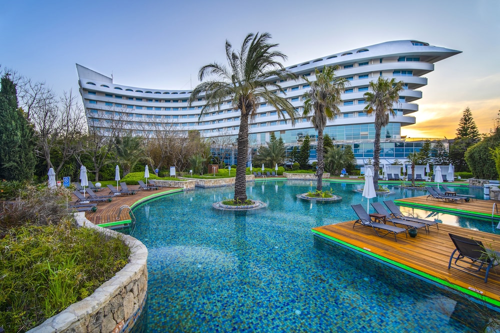 Concorde De Luxe Resort Lara Antalya - Prive Ultra All Inclusive — Swimming pool in Lara