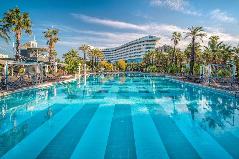 Concorde De Luxe Resort Lara Antalya - Prive Ultra All Inclusive — Swimming pool in Lara