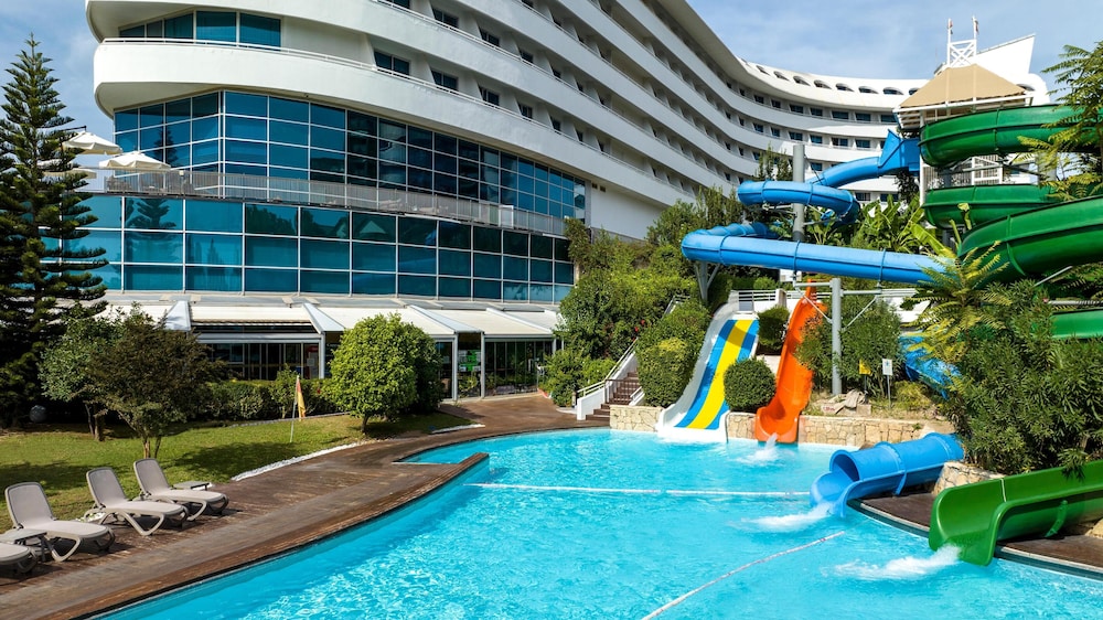 Concorde De Luxe Resort Lara Antalya - Prive Ultra All Inclusive — Swimming pool in Lara