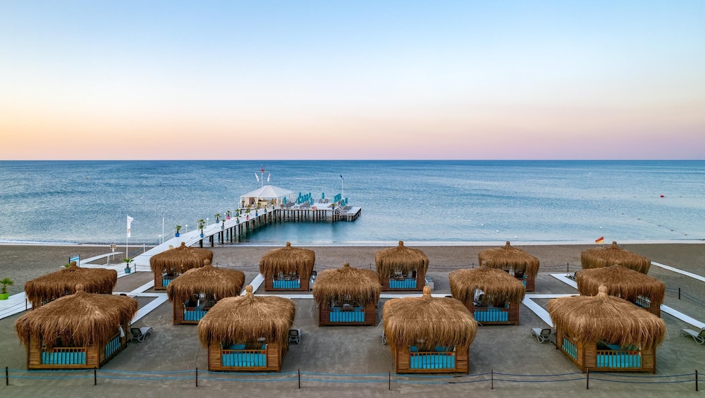 Concorde De Luxe Resort Lara Antalya - Prive Ultra All Inclusive — Beach in Lara
