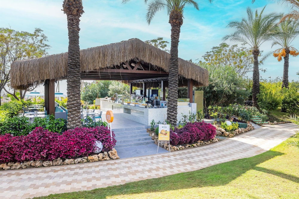 Concorde De Luxe Resort Lara Antalya - Prive Ultra All Inclusive — Restaurant & bars in Lara
