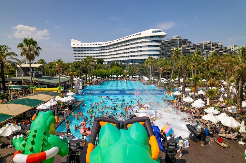 Concorde De Luxe Resort Lara Antalya - Prive Ultra All Inclusive — Swimming pool in Lara