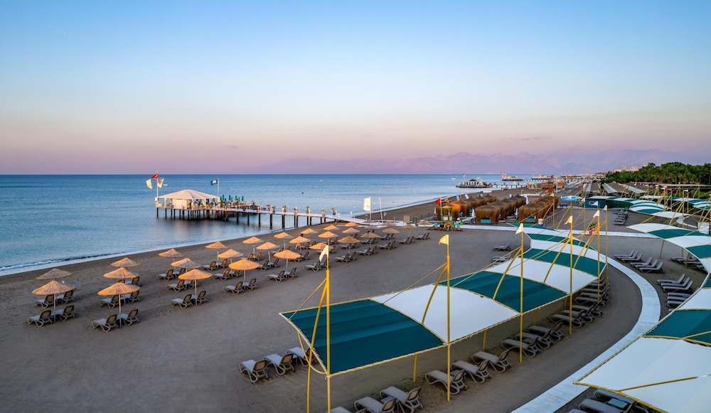 Concorde De Luxe Resort Lara Antalya - Prive Ultra All Inclusive — Beach in Lara