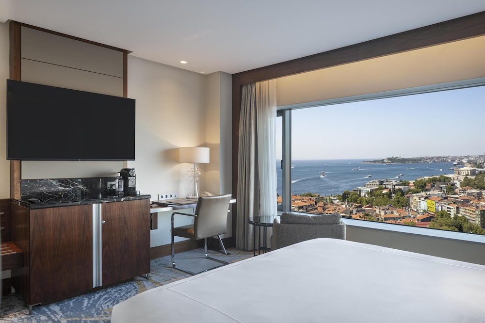 Conrad Istanbul Bosphorus — Hotel rooms in Istanbul, Istanbul