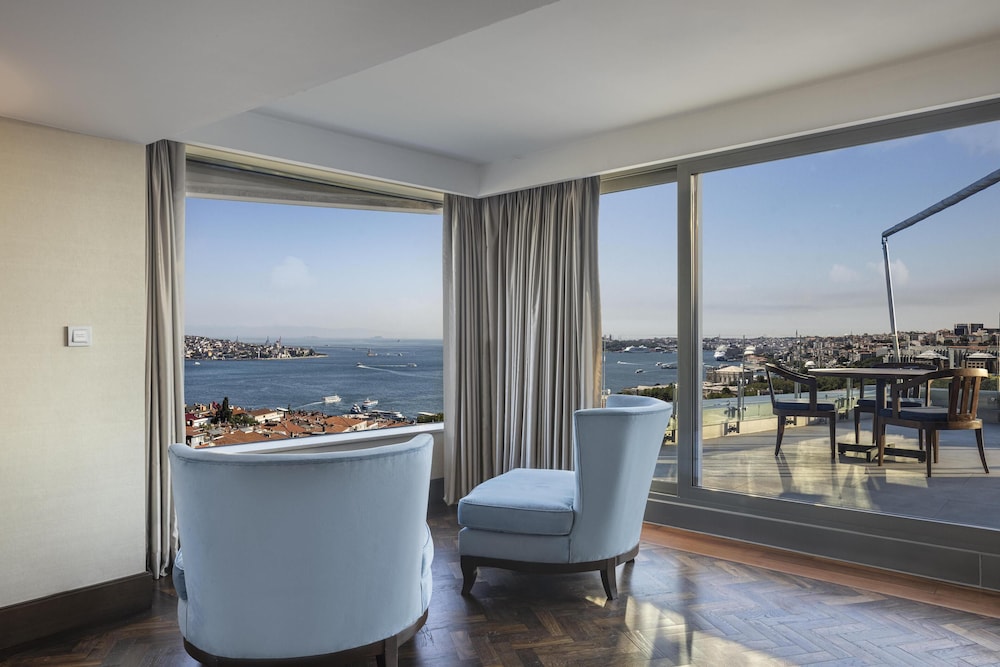 Conrad Istanbul Bosphorus — Hotel rooms in Istanbul, Istanbul