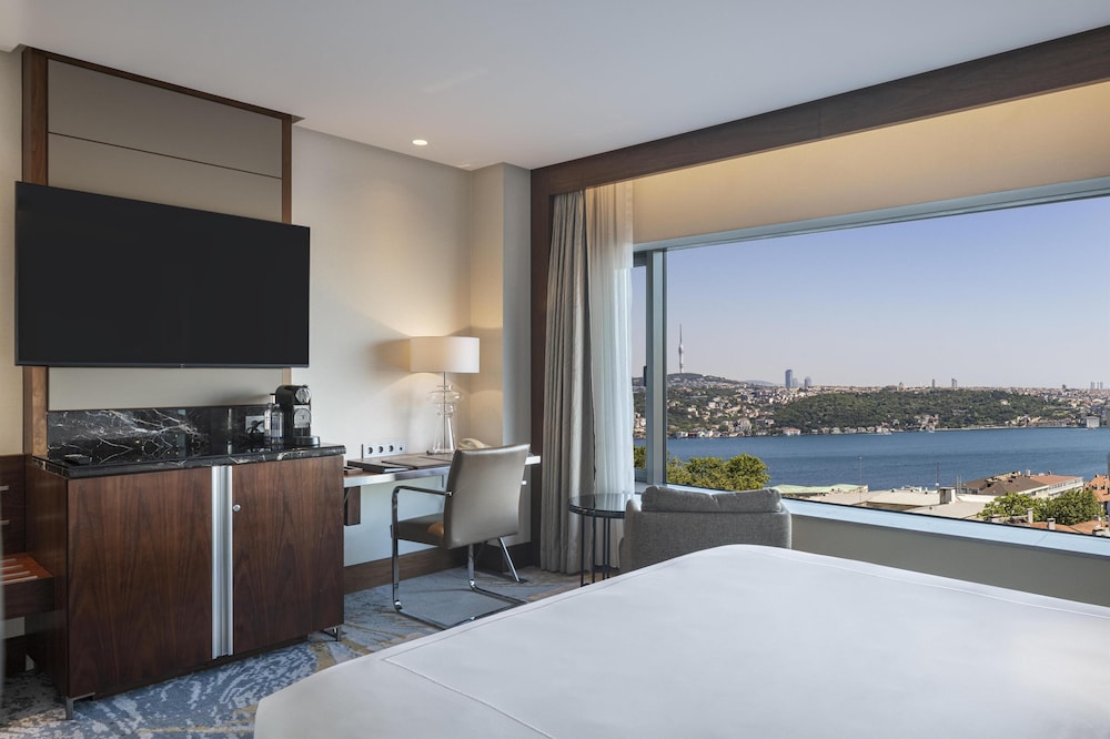 Conrad Istanbul Bosphorus — Hotel rooms in Istanbul, Istanbul
