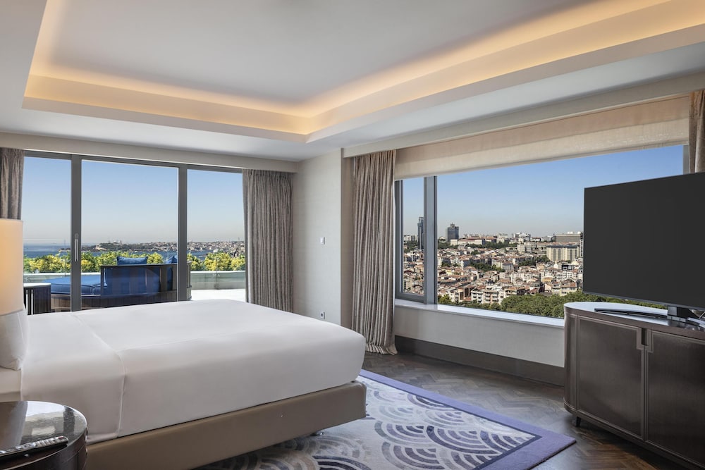 Conrad Istanbul Bosphorus — Hotel rooms in Istanbul, Istanbul