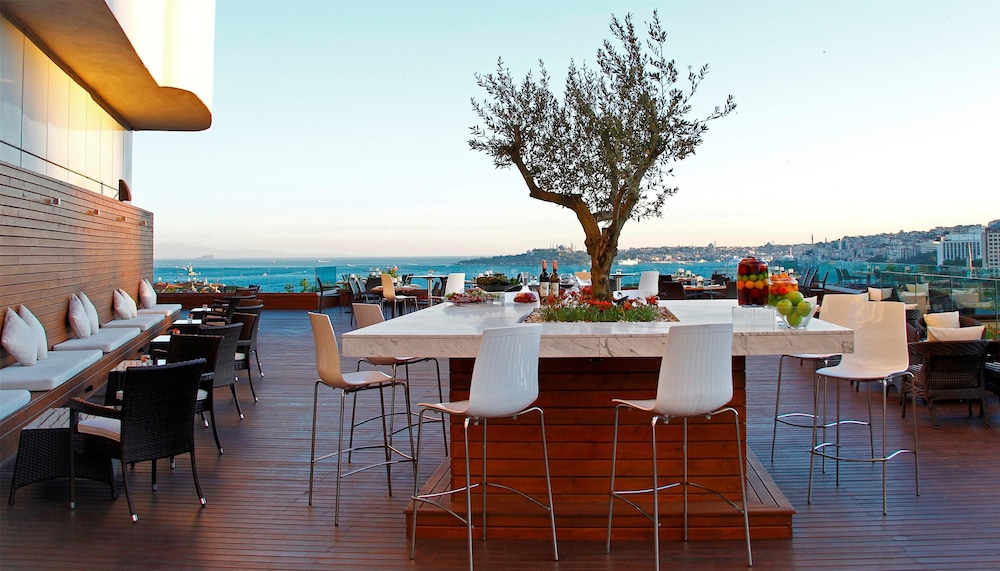 Conrad Istanbul Bosphorus — Restaurant & bars in Istanbul, Istanbul