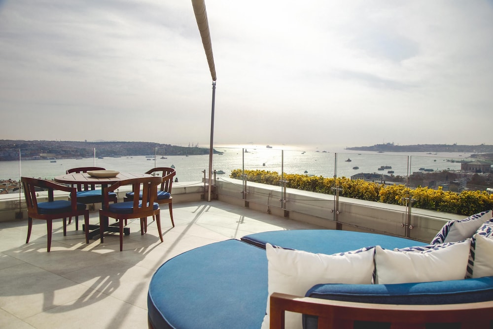 Conrad Istanbul Bosphorus — Restaurant & bars in Istanbul, Istanbul