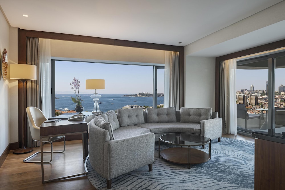 Conrad Istanbul Bosphorus — Hotel rooms in Istanbul, Istanbul