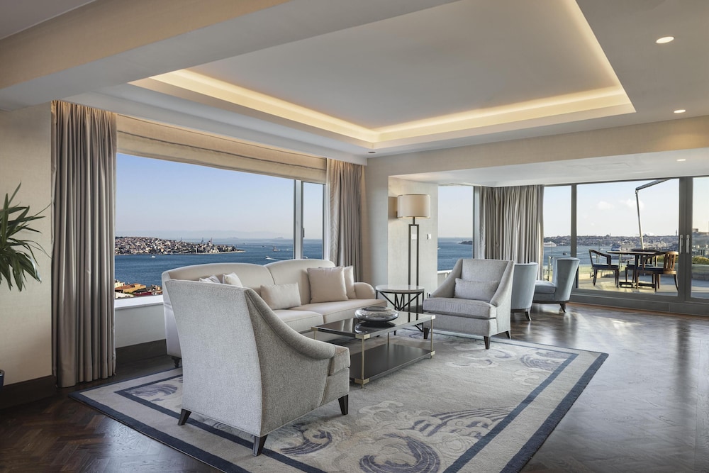 Conrad Istanbul Bosphorus — Hotel rooms in Istanbul, Istanbul
