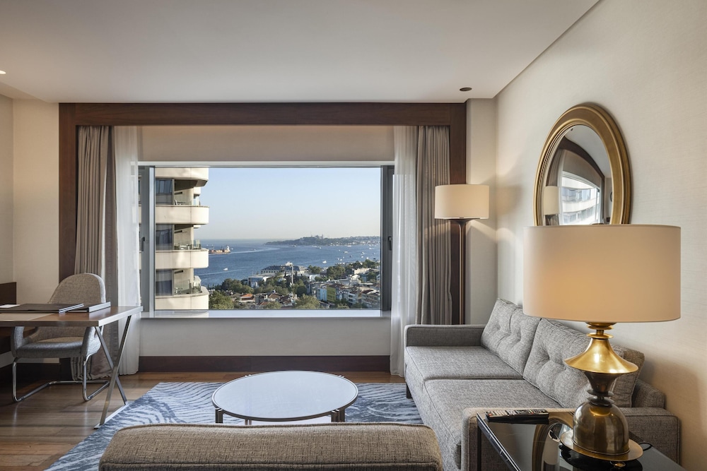 Conrad Istanbul Bosphorus — Hotel rooms in Istanbul, Istanbul