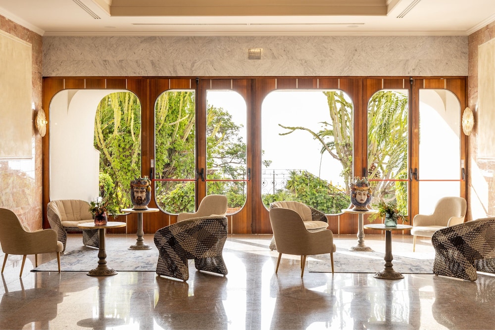 Delta Hotels by Marriott Giardini Naxos — Hotel building in Giardini Naxos, Sicily