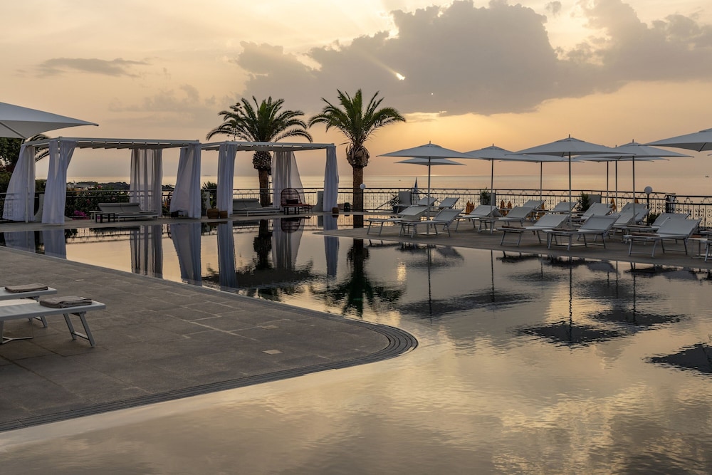 Delta Hotels by Marriott Giardini Naxos — Swimming pool in Giardini Naxos, Sicily