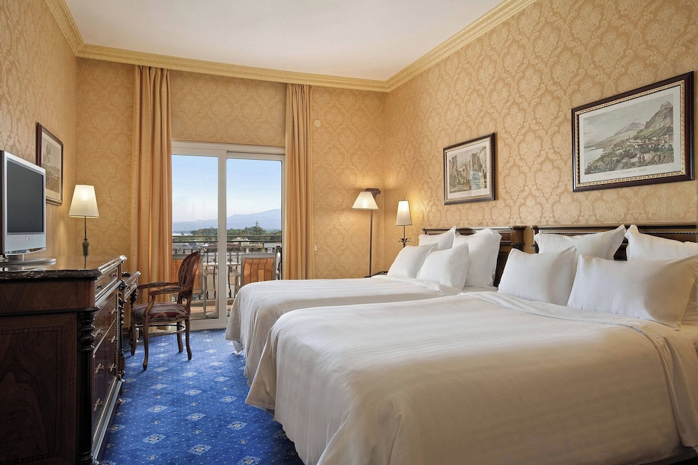 Delta Hotels by Marriott Giardini Naxos — Hotel rooms in Giardini Naxos, Sicily