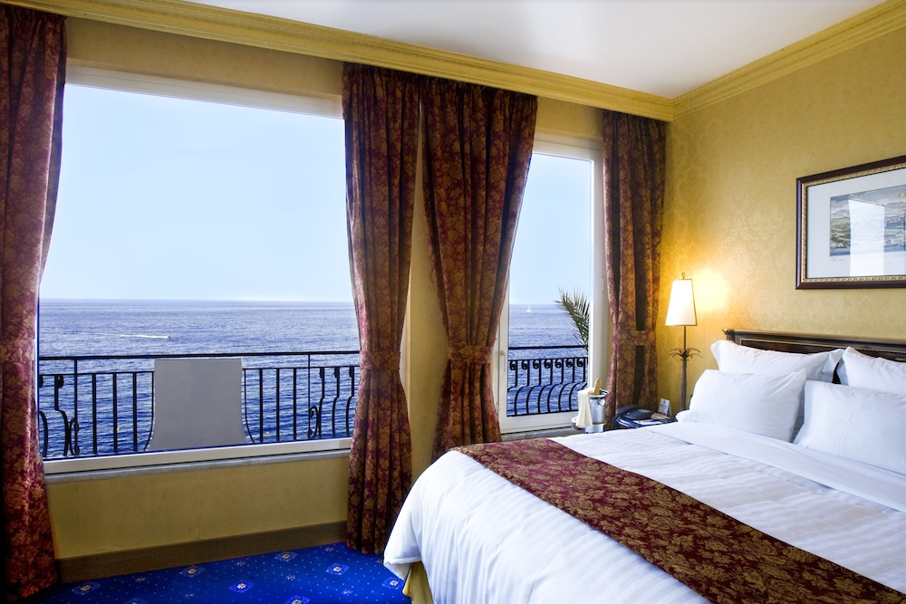 Delta Hotels by Marriott Giardini Naxos — Hotel rooms in Giardini Naxos, Sicily