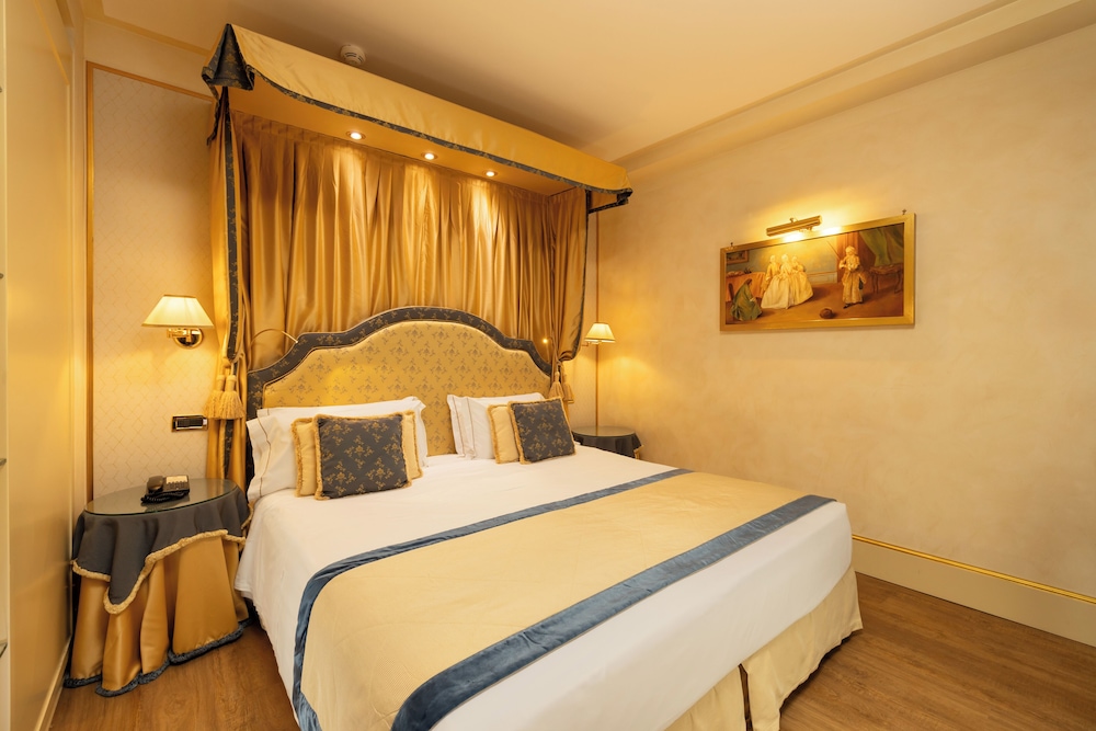 Hotel A LA Commedia - zdjęcie 5
