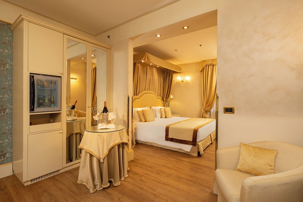Hotel A LA Commedia — Hotel rooms in Venice, Veneto