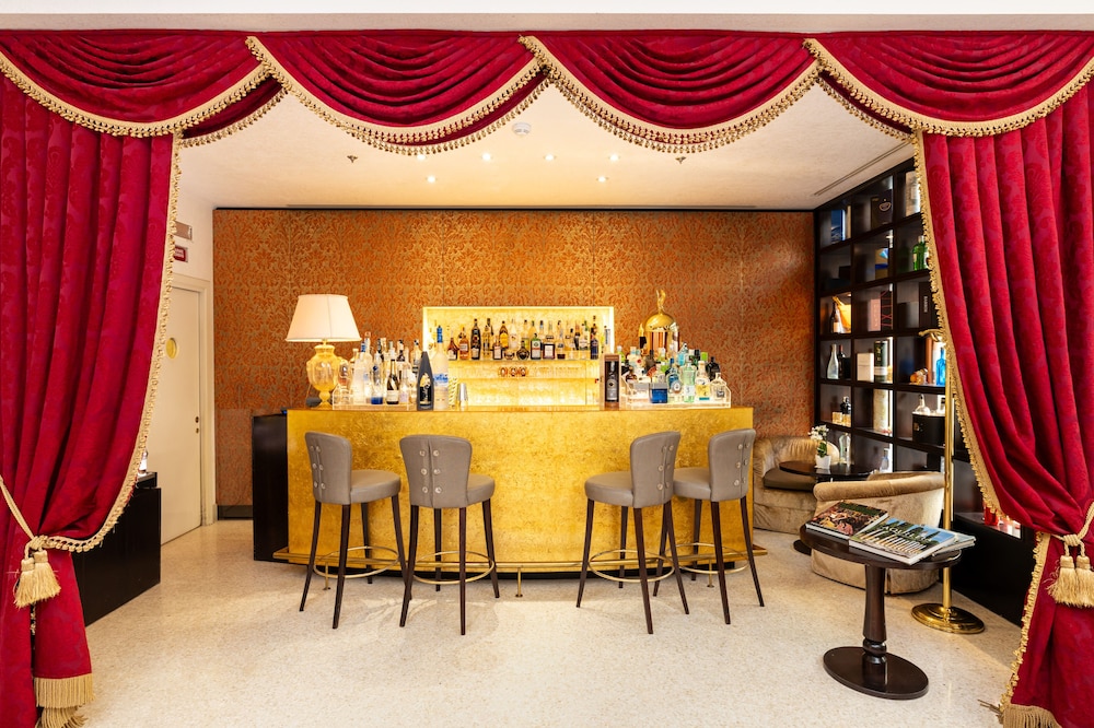 Hotel A LA Commedia — Restaurant & bars in Venice, Veneto