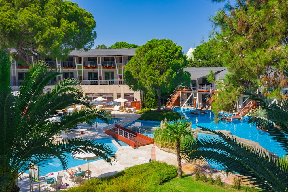 Paloma Sencia — Swimming pool in Belek