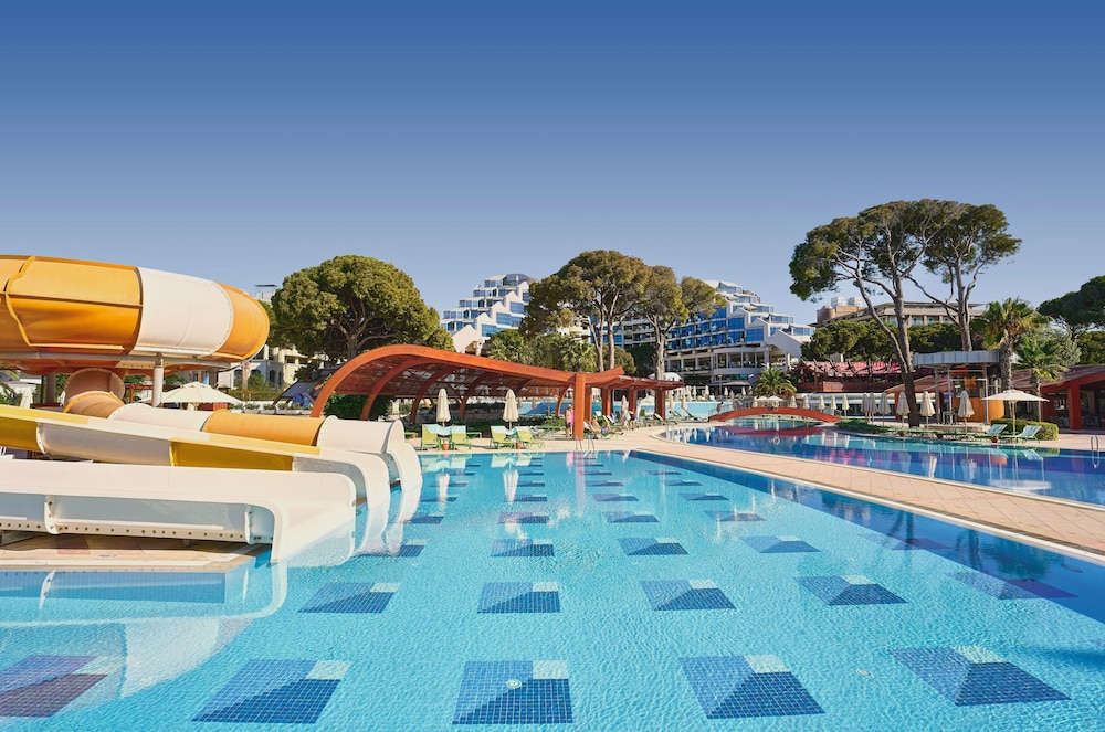 Paloma Sencia — Swimming pool in Belek