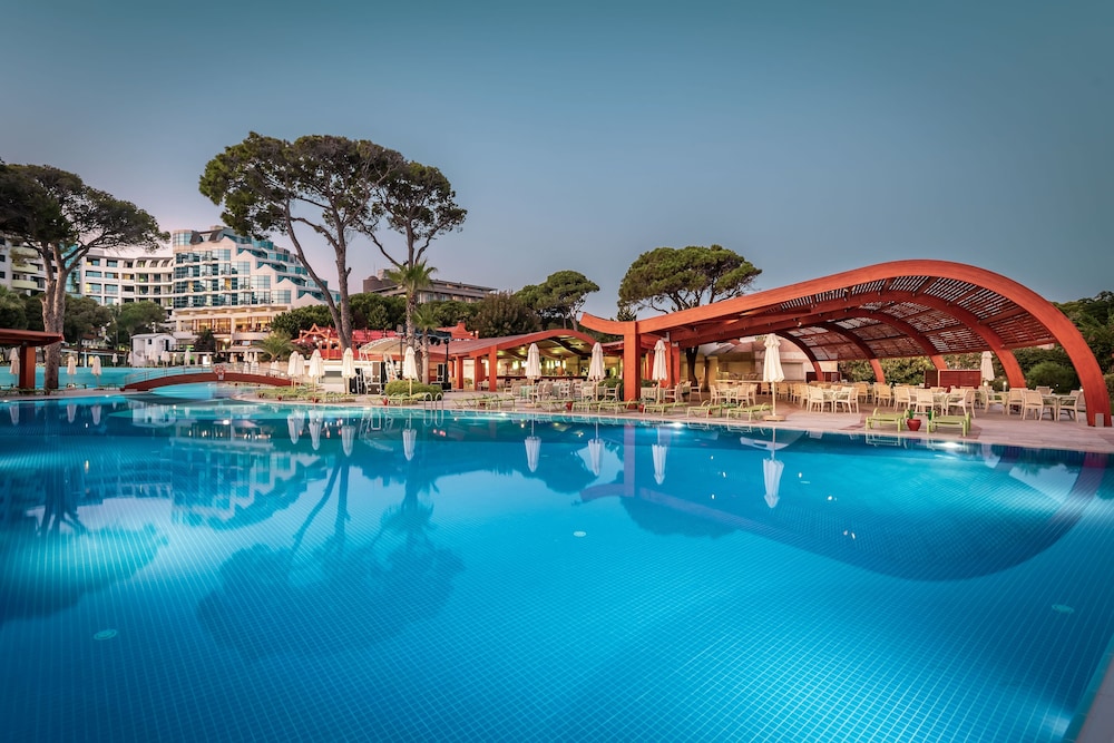 Paloma Sencia — Swimming pool in Belek