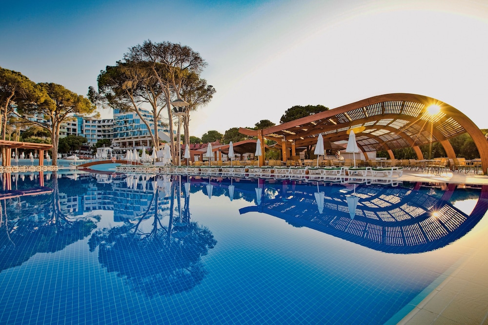 Paloma Sencia — Swimming pool in Belek