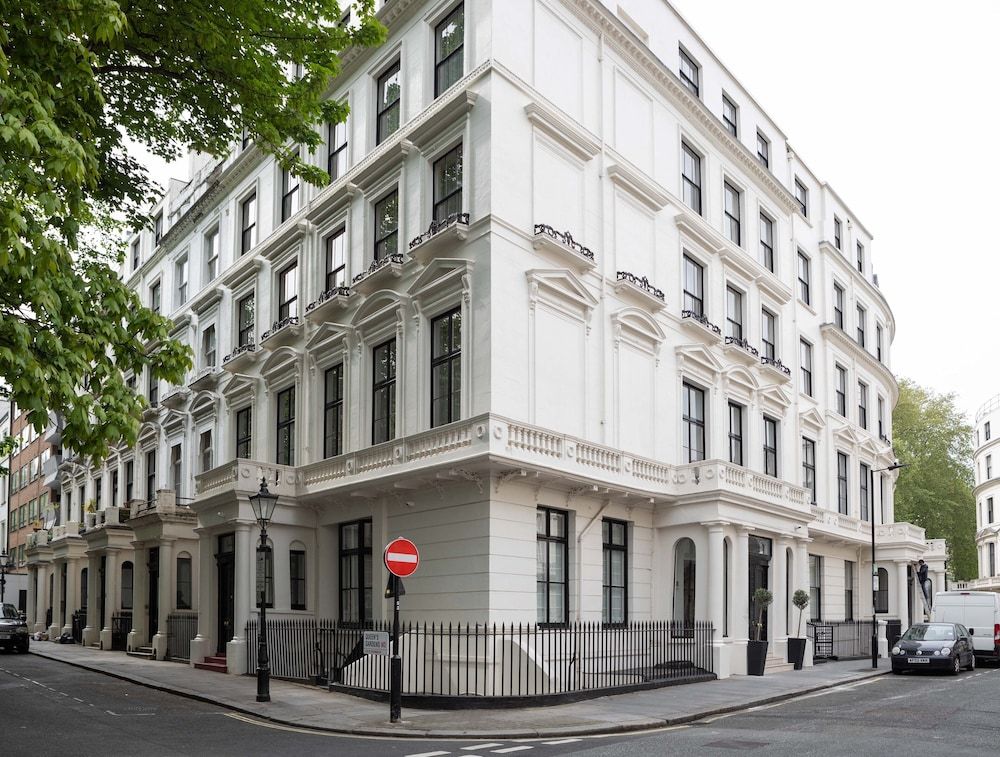 Inhabit Queen's Gardens, a Member of Design Hotels