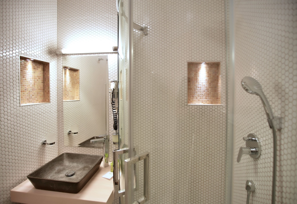Absolutum Wellness Hotel — Hotel rooms in Prague, Prague