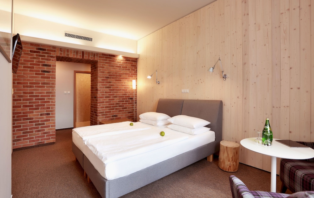 Absolutum Wellness Hotel — Hotel rooms in Prague, Prague