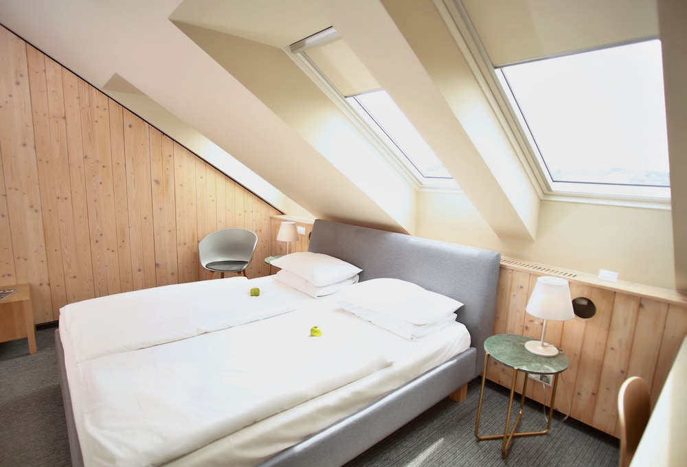 Absolutum Wellness Hotel — Hotel rooms in Prague, Prague