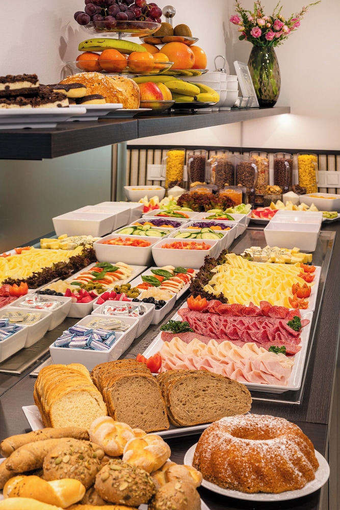 Aida Hotel — Restaurant & bars in Prague, Prague