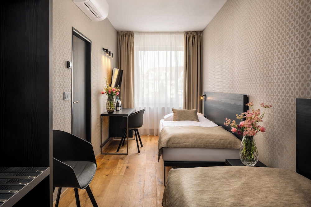 Aida Hotel — Hotel rooms in Prague, Prague