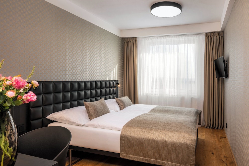 Aida Hotel — Hotel rooms in Prague, Prague