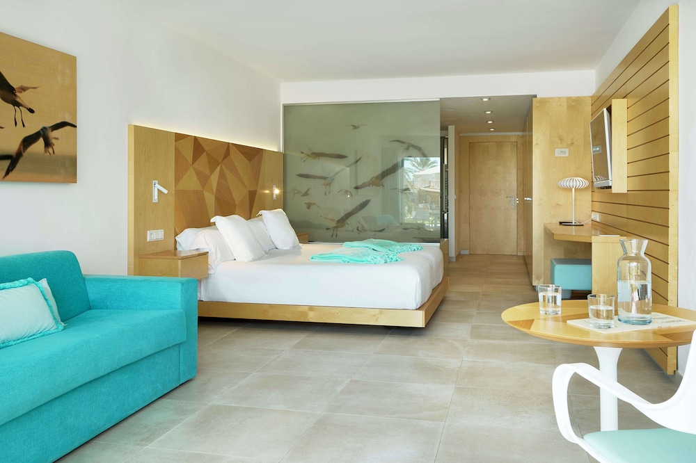 Iberostar Selection Playa de Palma — Hotel rooms in Playa de Palma, Balearic Islands