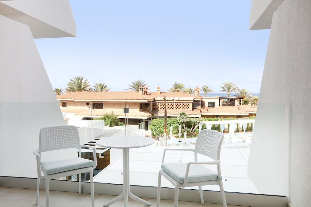 Iberostar Selection Playa de Palma — Hotel building in Playa de Palma, Balearic Islands