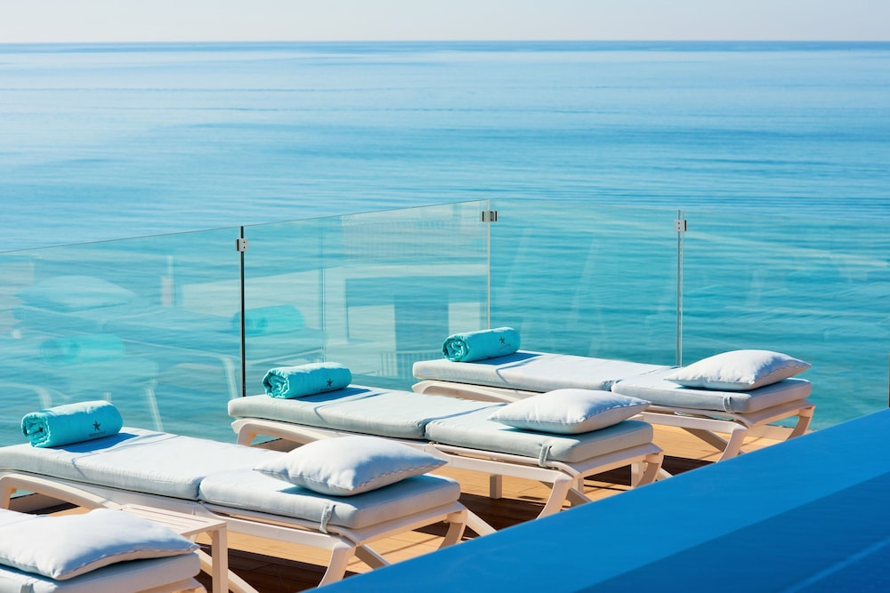 Iberostar Selection Playa de Palma — Swimming pool in Playa de Palma, Balearic Islands
