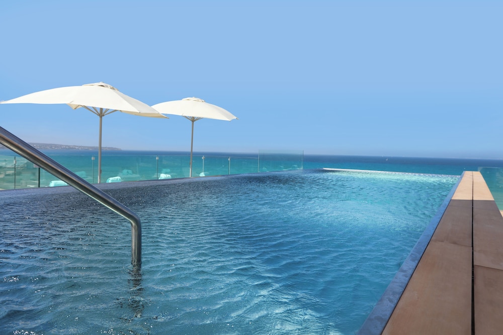 Iberostar Selection Playa de Palma — Swimming pool in Playa de Palma, Balearic Islands