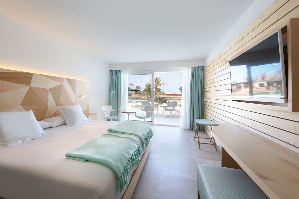 Iberostar Selection Playa de Palma — Hotel rooms in Playa de Palma, Balearic Islands